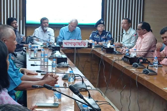বন্যা দুর্গত প্রতিটি পরিবারের মাঝে সহায়তা প্রদান  করা হবে পার্বত্য উপদেষ্টা