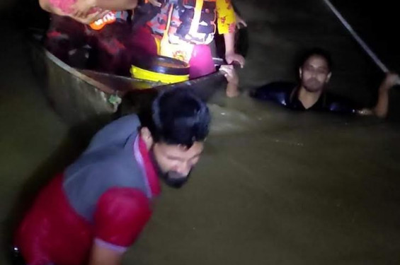 ব্রাহ্মণবাড়িয়ায় কমছে পানি, বাড়ছে দুর্ভোগ