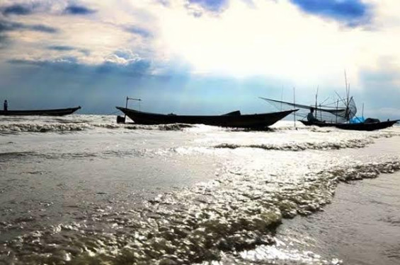 এক দিনে ঘুরে আসুন  মিনি-কক্সবাজার ক্ষ্যাত মৈনট ঘাট থেকে