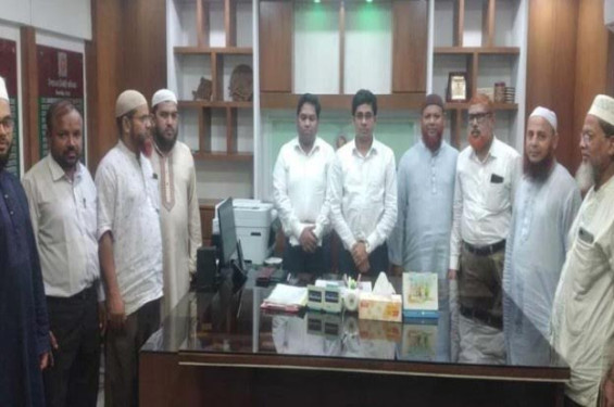 ঝিকরগাছায় ইউএনও’র সাথে জামায়াত নেতৃবৃন্দের সৌজন্য সাক্ষাৎ