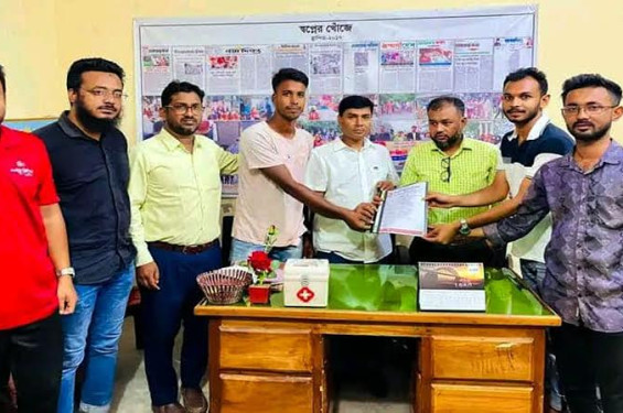 পানিবন্দী মানুষের পাশে নড়াইলের স্বপ্নের খোঁজে ফাউন্ডেশন