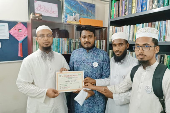 ঝিনাইদহের প্রগতি স্বেচ্ছাসেবী সংগঠনের পক্ষ থেকে আস-সুন্নাহ ফাউন্ডেশনকে নগদ এক লক্ষ টাকা অনুদান প্রদান