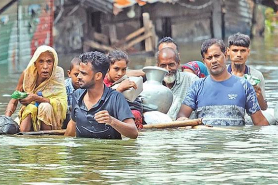 ফেনীতে বন্যায় ক্ষতিগ্রস্ত পরিবারগুলোর দায়বদ্ধতা কে নিবে ভারত না বাংলাদেশ?