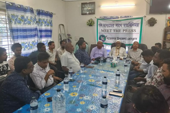 শিক্ষার্থীদের জন্য অর্ধেক ভাড়া বাস্তবায়নের ঘোষণা বাস মালিক সমিতির