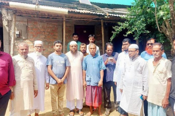 জুড়ী সীমান্তে বিএসএফর গুলিতে নিহত স্বর্ণা দাসের পরিবারকে আর্থিক সহায়তা দিয়ে পাশে জেলা জামায়াত