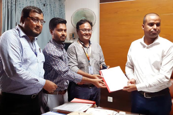 ঠাকুরগাঁওয়ে পল্লী বিদ্যুৎ সমিতির কর্মকর্তা-কর্মচারীদের মানববন্ধন ও স্বারকলিপি পেশ