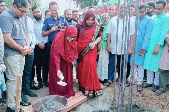 শিবগঞ্জ মিউনিসিপাল গ্রামার স্কুলের ভিত্তিপ্রস্তর স্থাপন
