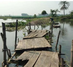 সাড়াতলা-বেলতা ব্রিজের অভাবে চরম জনদুর্ভোগ