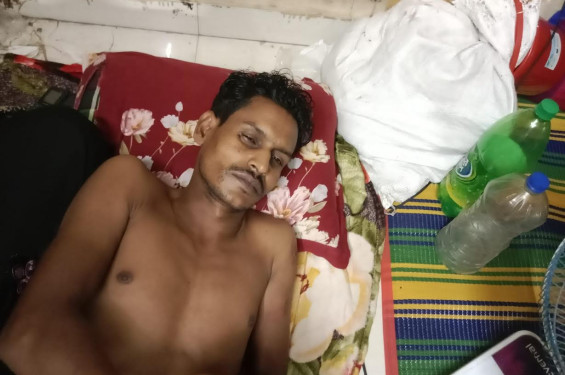 শার্শার পাঁচ ভুলাট গ্রামে চাঁদা না দেয়ায় সন্ত্রাসী হামলা, বিএনপি কর্মীকে হাতুড়ি পেটা