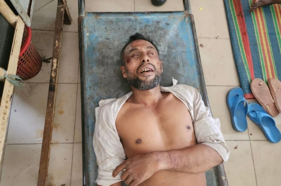 কিশোরীকে ধর্ষণ চেষ্টার অভিযোগে রিক্সা চালককে গণপিটুনি দিয়ে কালীগঞ্জে থানা পুলিশে সোপর্দ