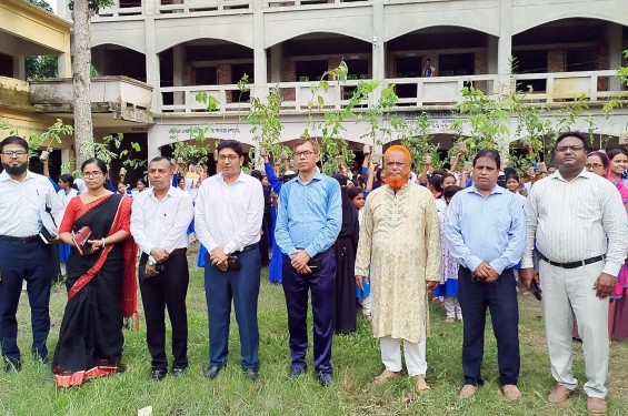 নড়াইলে শিক্ষার মানোন্নয়নে অভিভাবক ও শিক্ষার্থী সমাবেশ, কিশোরীবান্ধব স্বাস্থ্যসেবা, গাছের চারা ও শিক্ষা উপকরণ বিতরণ