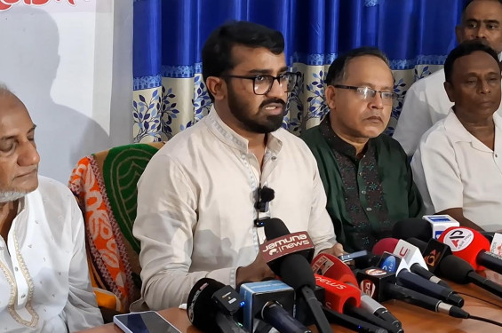 দেশের স্বার্থে কারও দালালি করবে না বিএনপি: রাশেদ খান