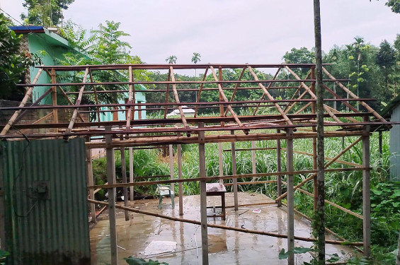 নড়াইলের লোহাগড়ায় বাড়িঘর ও বিজ্ঞান ক্লাব ভাঙচুরের অভিযোগ