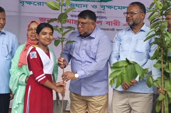 জয়পুরহাটে তিন দিনব্যাপী বৃক্ষমেলার উদ্বোধন
