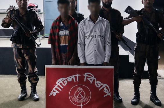 ঝিনাইদহ সীমান্তে ২ বাংলাদেশি আটক