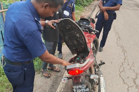 নোয়াখালীতে পুলিশের বিশেষ  মাদক বিরোধী  অভিযানে গ্রেপ্তার  - ২৭