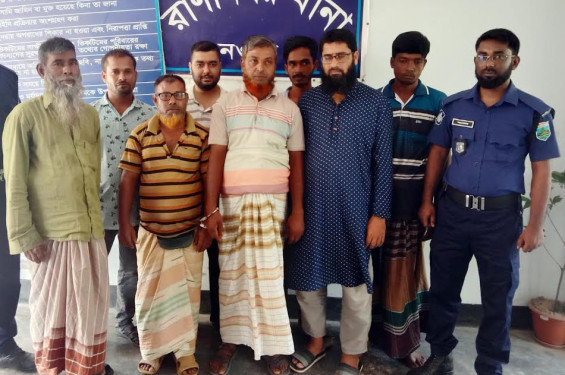 রাণীনগরে সাজাপ্রাপ্ত আসামিসহ ৮ জন গ্রেপ্তার
