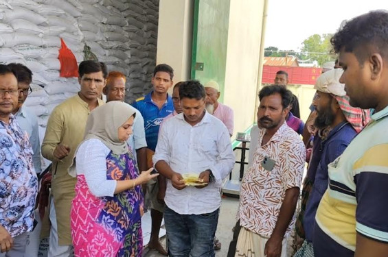 পঞ্চগড়ে বিএডিসির সার গুদামে ইউএনওর পরিদর্শন, মজুত ও সরবরাহ পরিস্থিতি পর্যবেক্ষণ