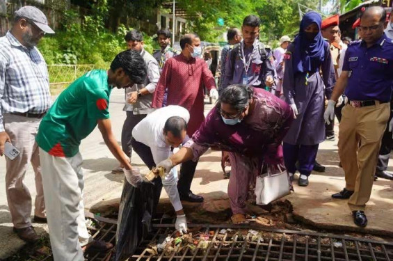 খাগড়াছড়িতে তিন মাসব্যাপী জাতীয় কর্মসূচির অংশ হিসেবে শুরু হয়েছে মশার বংশবিস্তার রোধ ও পরিচ্ছন্নতা অভিযান