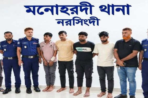 ডিম বোঝাই পিকআপ ডাকাতির ঘটনায় আন্তঃজেলা ডাকাত দলের ৫ সদস্য গ্রেপ্তার