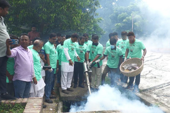 ঝিনাইদহে ডেঙ্গু প্রতিরোধে যুবদলের পরিচ্ছন্নতা অভিযান