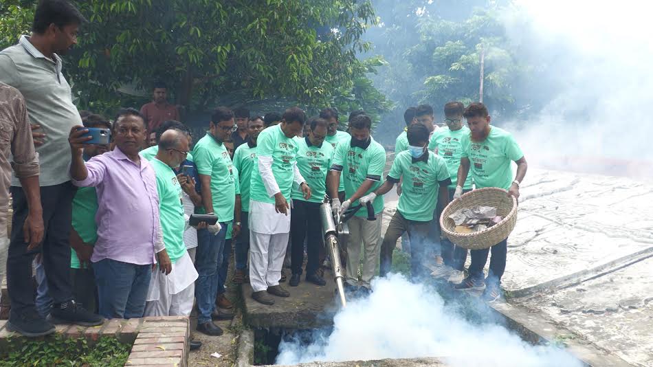 ঝিনাইদহে ডেঙ্গু প্রতিরোধে যুবদলের পরিচ্ছন্নতা অভিযান