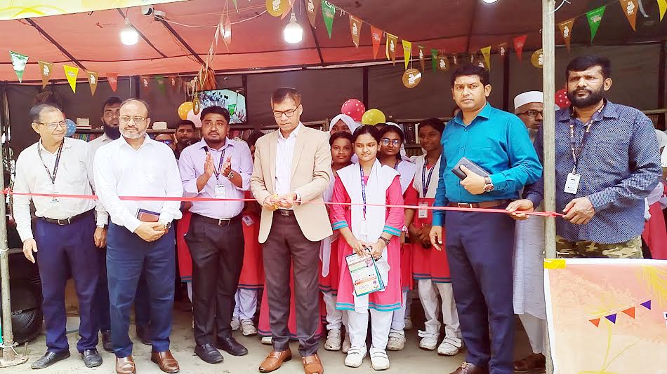 নড়াইলে ৫ দিনব্যাপী বইমেলার উদ্বোধন