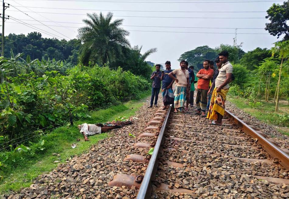 ঝিনাইদহ মোবারকগঞ্জ রেলস্টেশনে মহানন্দা এক্সপ্রেসের নিচে কাটা পড়ে অজ্ঞাত ব্যক্তির মৃত্যু