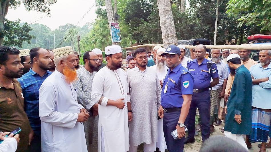 লোহাগড়ায় নিহত স্বেচ্ছাসেবক দল নেতার শোকাহত পরিবারের পাশে জামায়াত নেতা বাচ্চু এমপি