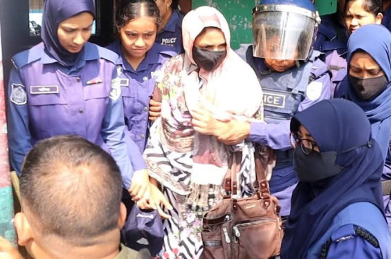 পঞ্চগড়ে প্রধান শিক্ষকের মৃত্যু ইস্যু নিয়ে অভিভাবক ও স্থানীয়দের চার ঘণ্টা বিক্ষোভ