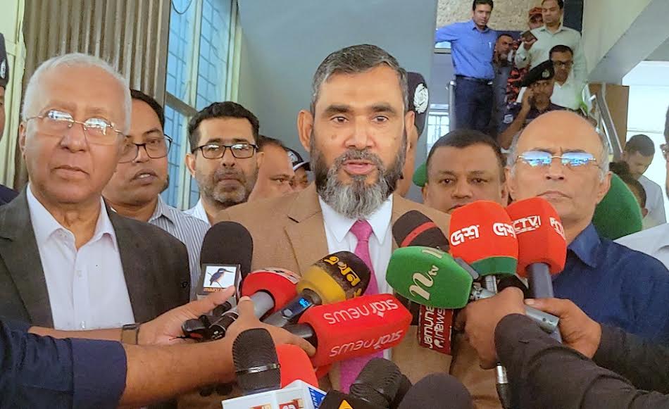 জাতীয় নির্বাচনের চেয়ে তিন গুণ বেশি বাহিনীর সদস্য মোতায়েন থাকবে, সেনাবাহিনীর প্রয়োজন নেই— ইসি আবুল ফজল মো. সানাউল্লাহ