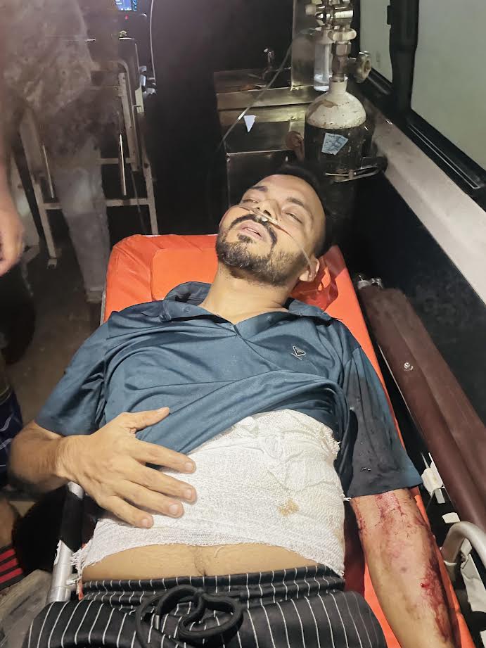নোয়াখালীতে মুখোশ পরে দোকানে ঢুকে ব্যবসায়ীকে গুলি
