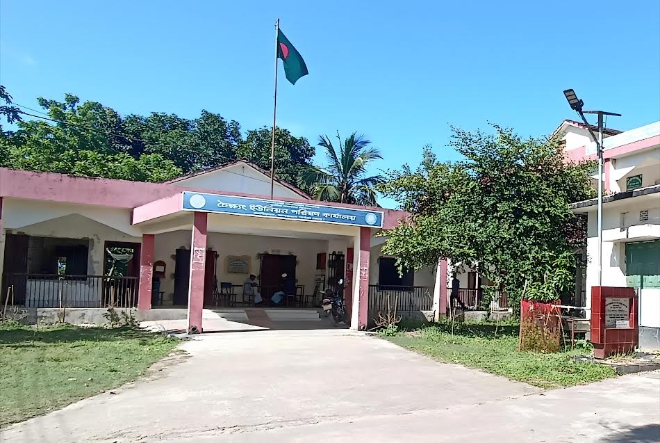 আলীকদমের চৈক্ষ্যং ইউপিতে মোটা অঙ্কের টাকার বিনিময়ে রোহিঙ্গাদের ভোটার করার অভিযোগ