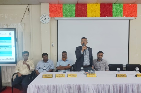 নোবিপ্রবিতে ‘শিক্ষা ও গবেষণার মধ্যে সমন্বয় সমস্যা ও সমাধানের দৃষ্টিভঙ্গি’ শীর্ষক কর্মশালা