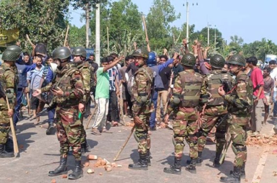 টাঙ্গাইলে মাইকে ঘোষণা দিয়ে তিন গ্রামবাসীর সংঘর্ষ