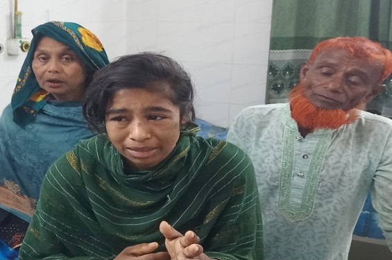 কাজে ভুল করলেই মিলতো খুন্তির ছ্যাকা ও পুতার আঘাত,, মামা-মামি আটক।