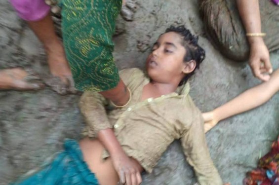নড়াইলে অতিবর্ষণে ডোবার পানিতে নেমে ফুফু-ভাতিজির মৃত্যু