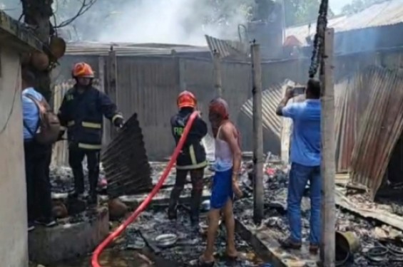 টাঙ্গাইল যৌনপল্লীতে অগ্নিকাণ্ড, ১২টি ঘর পুড়ে ছাই
