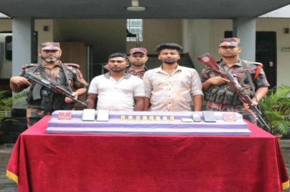 একদিনের ব্যবধানে যশোরে ফের আটটি স্বর্ণের বার উদ্ধার,  দুই পাচারকারী আটক