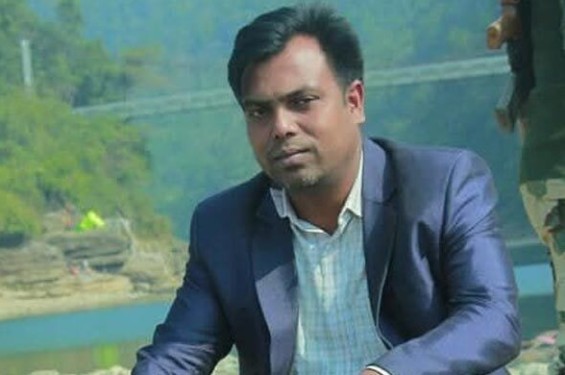 বিকেলে চাঁদাবাজি নিয়ে লাইভ, রাতে সাংবাদিককে গলা কেটে হত্যা