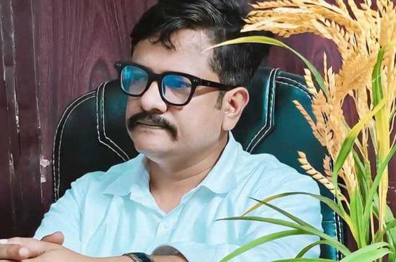 আওয়ামী লীগে যোগ দিলেন সাবেক বিএনপি নেতা
