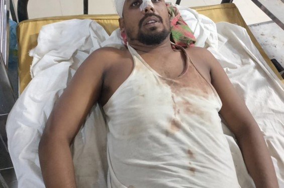 আমতলীতে বাইপাস রাস্তা সংস্কারকে কেন্দ্র করে সংঘর্ষে আহত ১০