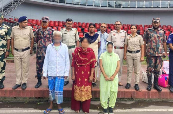 ভারত থেকে ট্রাভেল পারমিটে দেশে ফিরলেন তিন বাংলাদেশি