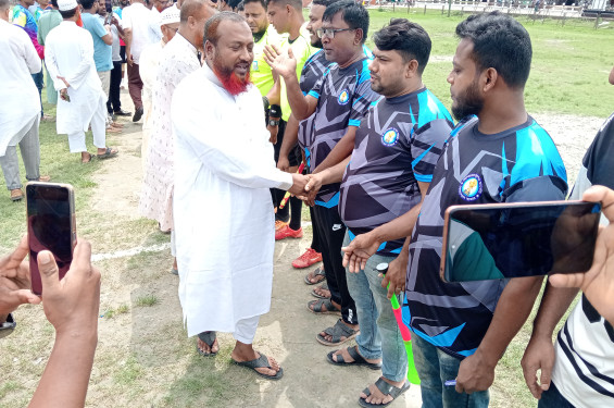 ১৬ দলীয় “বেনাপোল বাজার ফুটবল টুর্ণামেন্ট”-২০২৫ এর ১ম রাউন্ডের ২য় ম্যাচ অনুষ্ঠিত