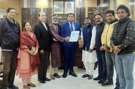 সিলেটে কবি নজরুল অডিটোরিয়াম সংস্কারের দাবিতে স্মারকলিপি