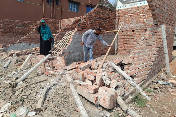 কালীগঞ্জে রাতের আধারে নির্মাণাধীন দোকান ভাংচুরের অভিযোগ
