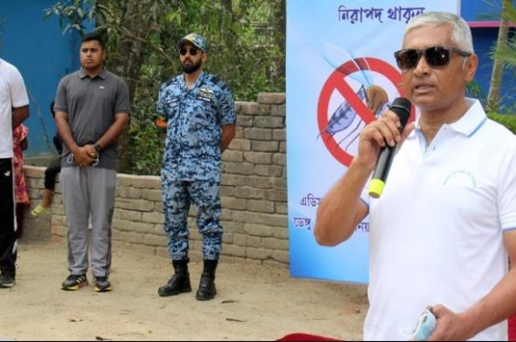 যশোর বিমান ঘাঁটি এলাকায় পরিচ্ছন্নতা কার্যক্রমের উদ্বোধন করলেন এয়ার ভাইস মার্শাল শামীমুল ইসলাম
