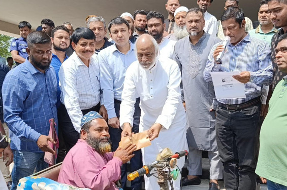 "মানুষের পাশে থাকাই রাজনীতির মূল লক্ষ্য "- ড. আব্দুল মঈন খাঁন