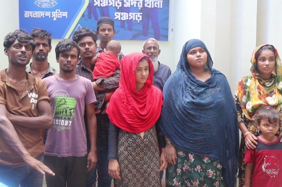 পঞ্চগড়ের তিন সীমান্ত দিয়ে আবারও পুশইন,  বিজিবির হাতে ১৮ জন আটক