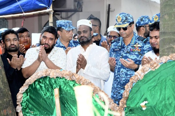 দুর্ঘটনায় আহত-নিহতদের  পাশে বিমানবাহিনীর প্রধান